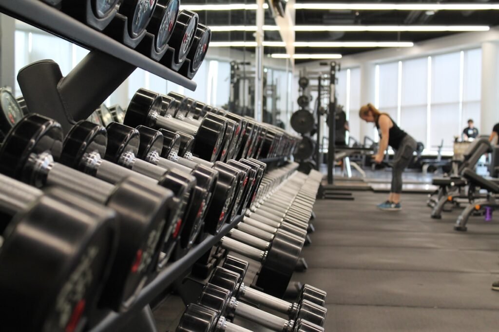 Cardio vs. Fuerza: ¿Qué es mejor para ti?